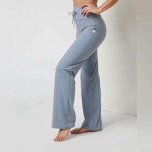 Vuori Women's Daily Wideleg Pant Mallorca Flare Blue Gray